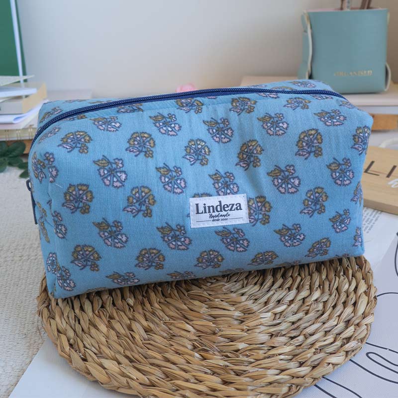 neceser de viaje azul