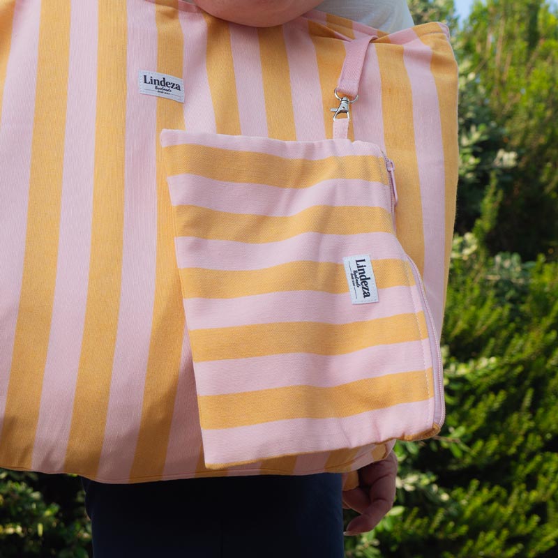 LINDEZA-BOLSO-PLAYA-RAYAS-NECESER-CLUTCH