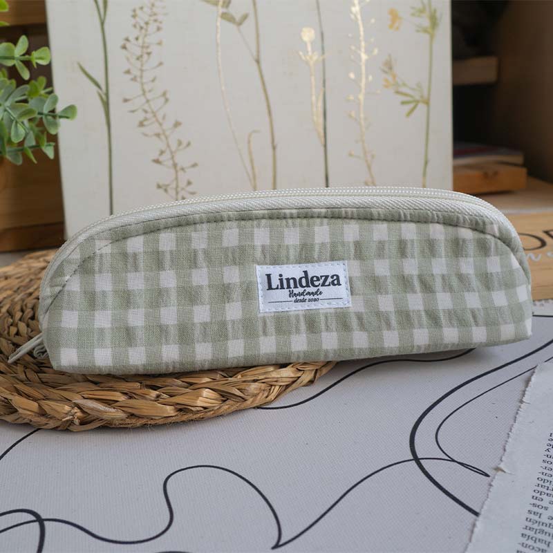 LINDEZA-ESTUCHE-BONITO-ACOLCHADO-VICHY-SUCULENTA