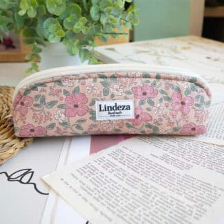 estuche media luna flores cremallera acolchado