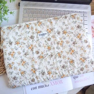 Funda para Portátil en tejido de flores