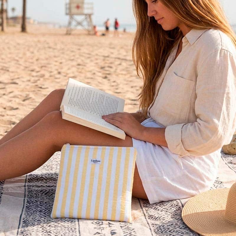 LINDEZA-FUNDA-PARA-LIBRO-CREMALLERA-DENIA-RAYAS