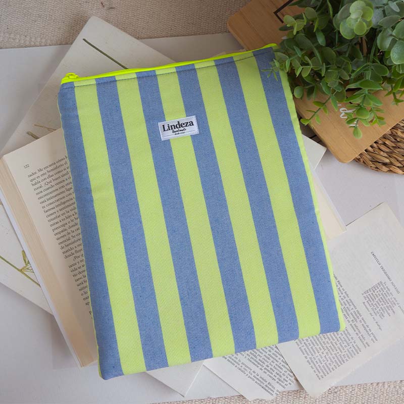 LINDEZA-FUNDA-PARA-LIBRO-CREMALLERA-PLAYA-RAYAS